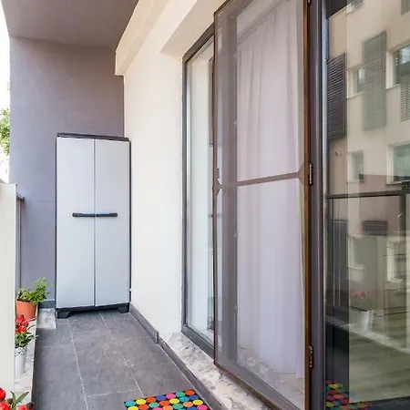 Apartment Dristor Day Studio Bucharest