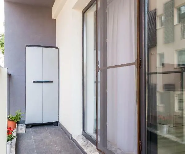 Apartment Dristor Day Studio Bucharest