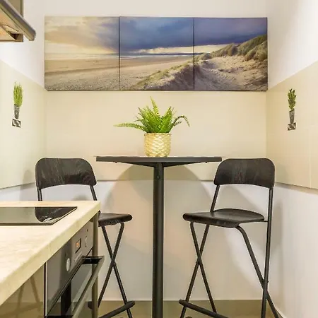 Dristor Day Studio * Bucureşti