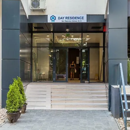 Dristor Day Studio * Bucureşti